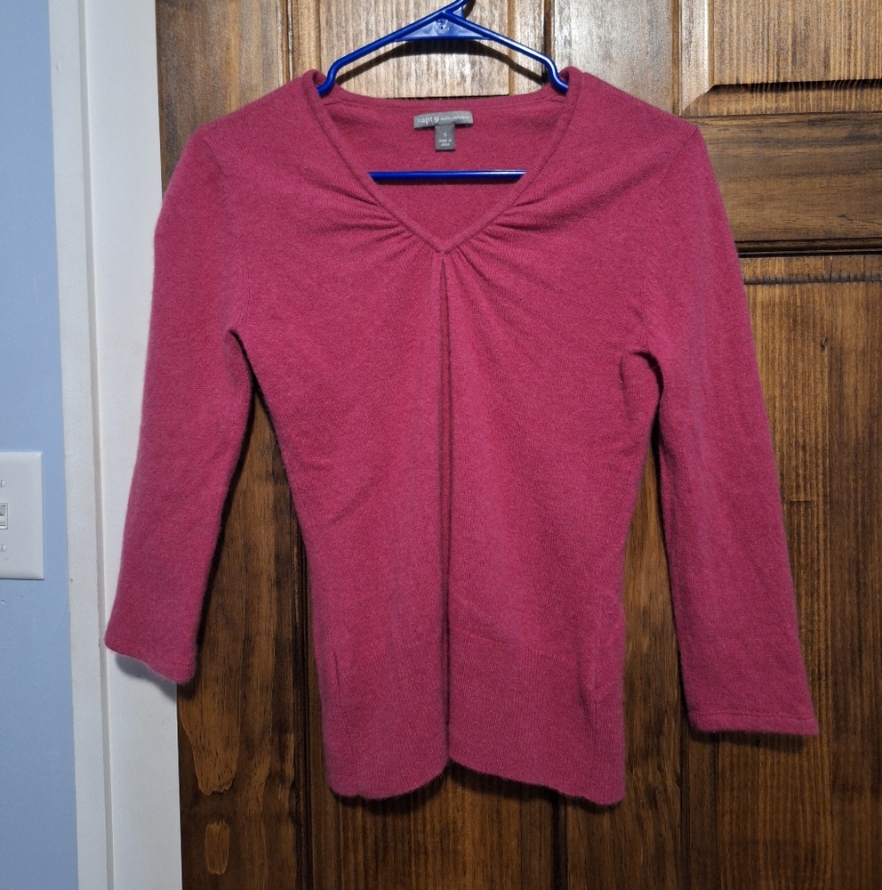 Apt. 9 Pink V-Neck Women's Top with Scrunch 100% Cashmere Size Small